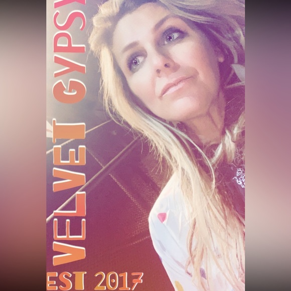 Meet your Posher, Nikki - Picture 4 of 10